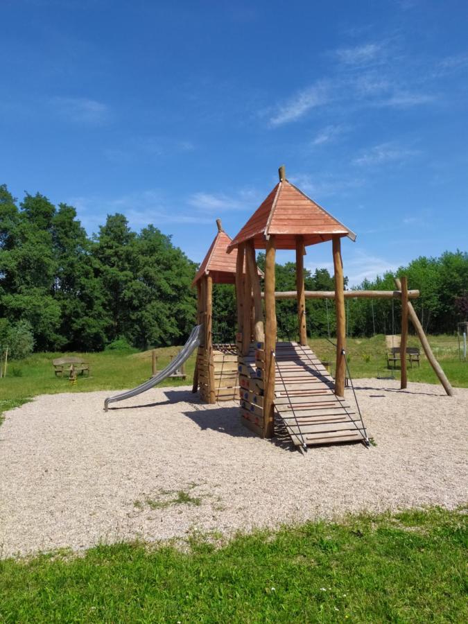 Apartmán Podkrovní apartmán v přírodě, vhodný k relaxaci i na služební cesty Cerna u Bohdance Exteriér fotografie